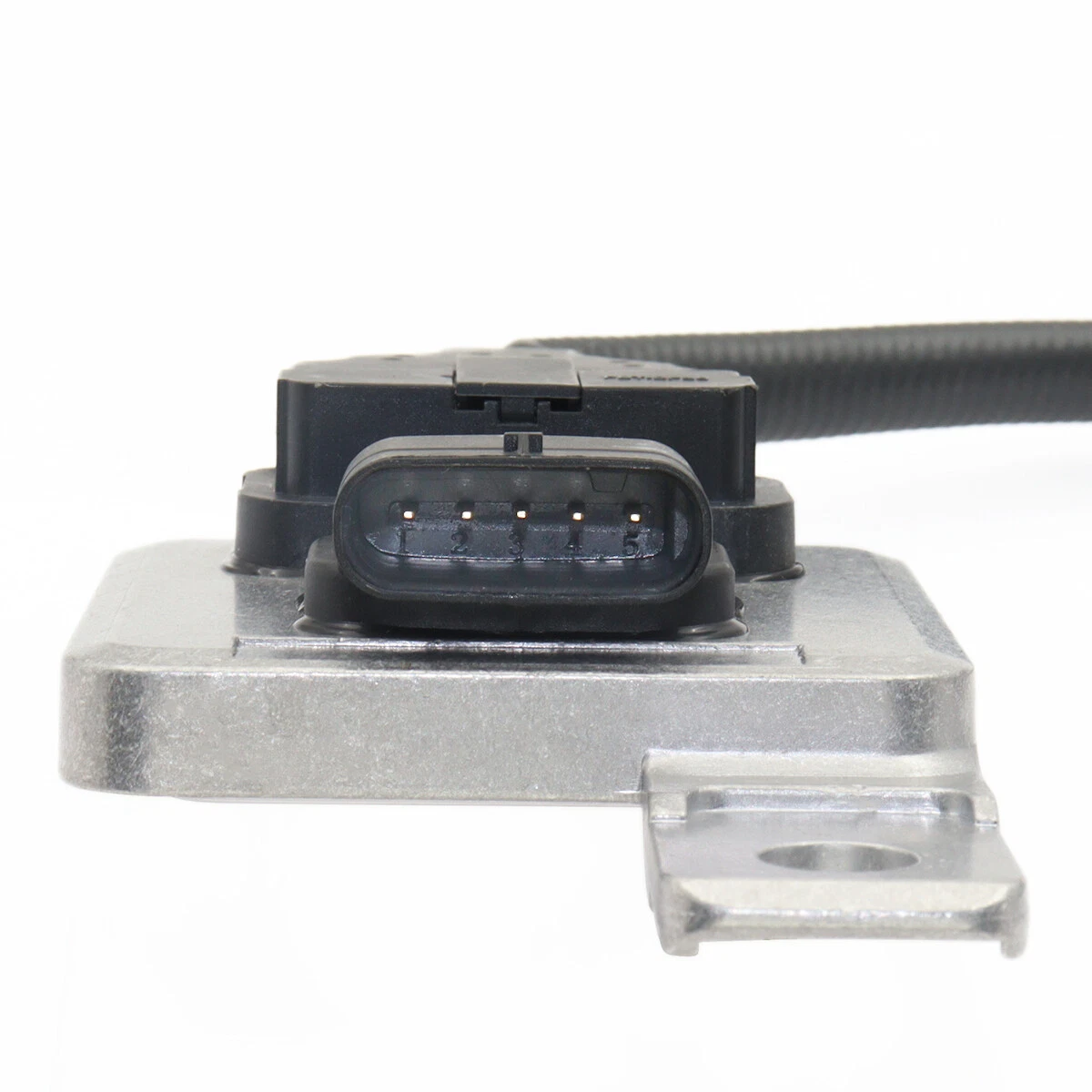8K0907807K NOx sensor compatible with Audi and Volkswagen vehicles