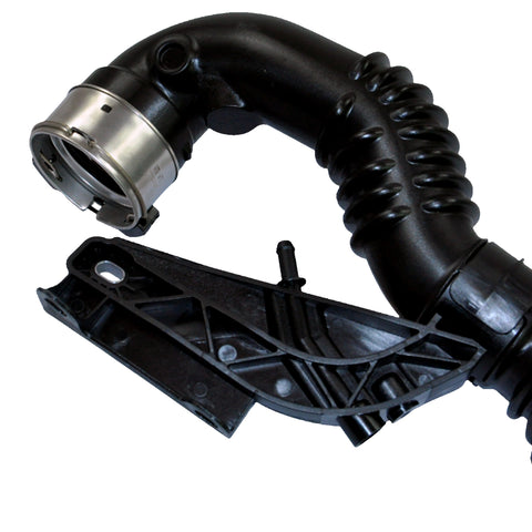 Renault Kadjar intercooler pipe connection close detail
